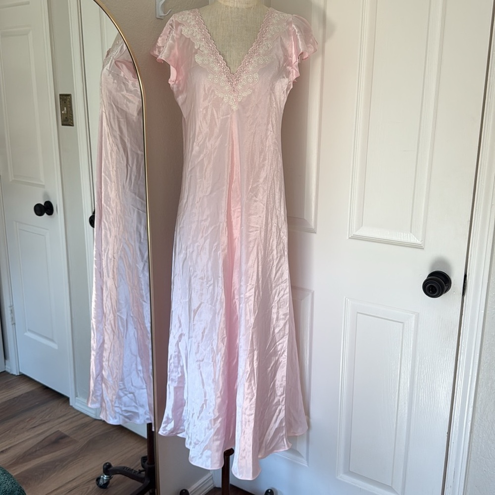 Oscar de la Renta Pink Lace Trim Chemise